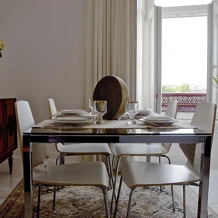 Chiado Apartment *